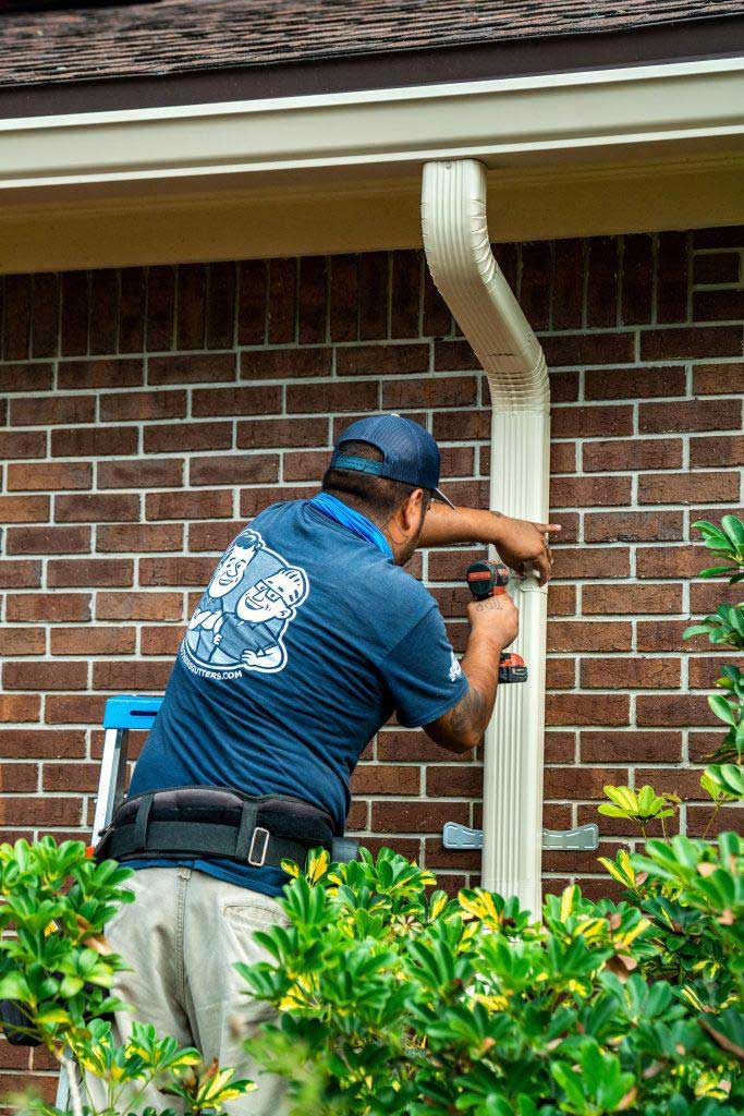 How We Diagnose and Restore Storm-Damaged Gutter Systems in Roswell, GA