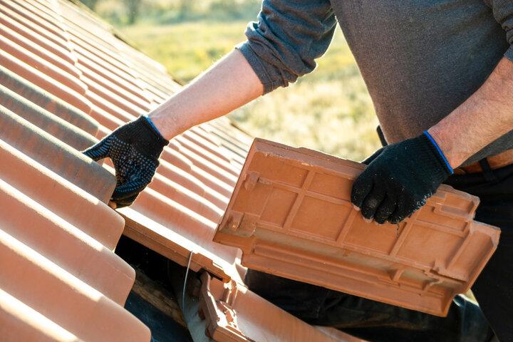 Benefits of Professional Roofing Contractors